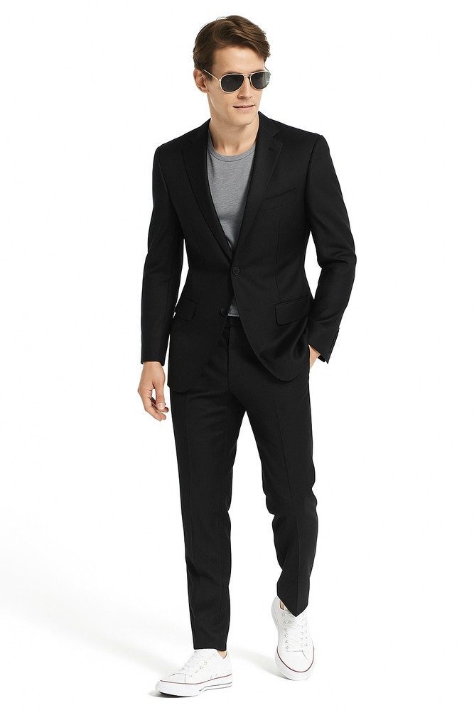 Slim Fitted Brand 2 Button Solid Color Super 100's Wool Slim Fit Suit