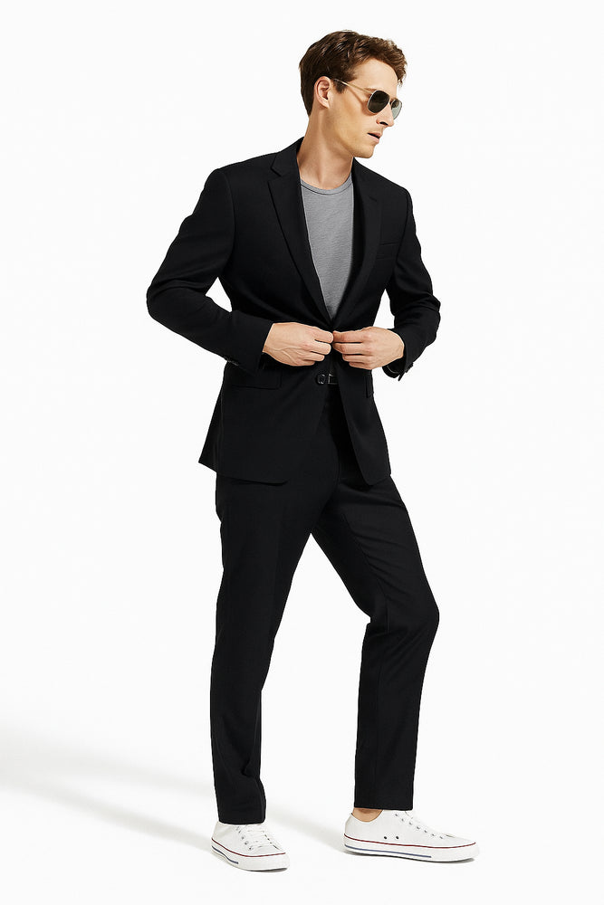 Slim Fitted Brand 2 Button Solid Color Super 100's Wool Slim Fit Suit