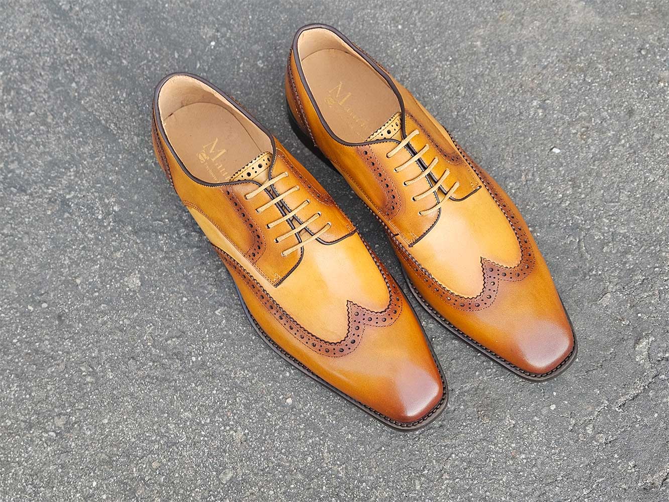 Carrucci Blucher Style Wingtip Derby