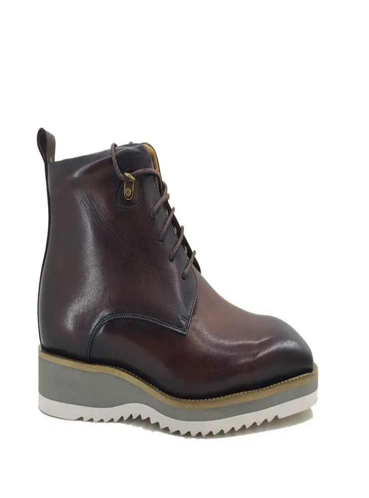 Dark brown boots with rounded toe