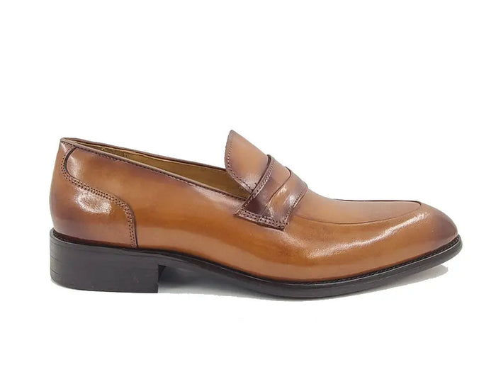 Carrucci Calfskin Modern Classic Penny Loafer