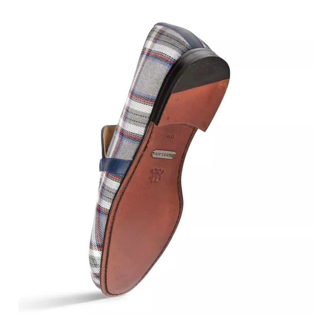 Mezlan Black Asymmetric Plain Toe Oxford