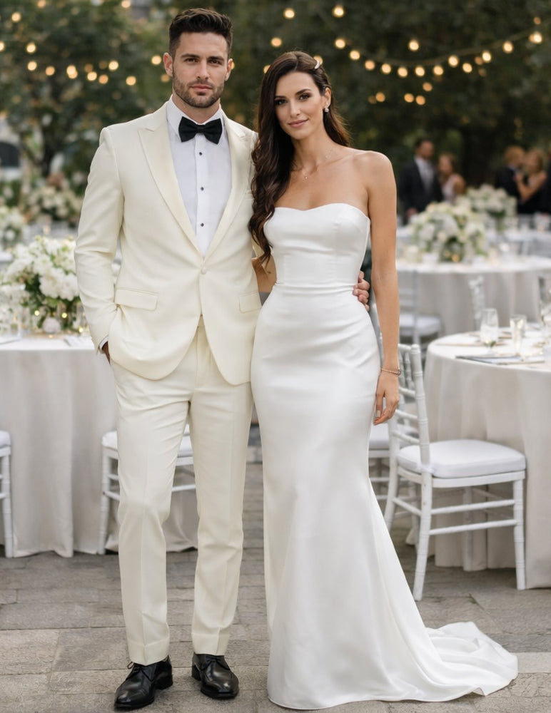 Elegant Ivory Slim Fit Tuxedo with Peak Lapel – Groom & Prom Suit