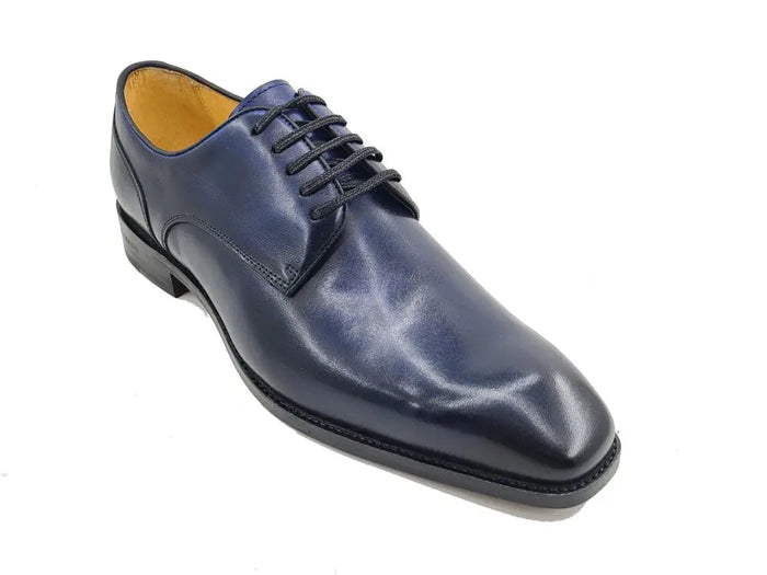 Carrucci Leather Sole Plain Toe Burnished Blucher