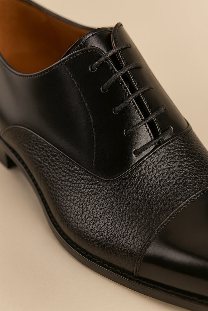 luxury-mens-shoes-with-cap-toe-detail