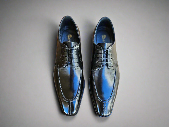 Carrucci Split Toe Oxford in Leather Sole