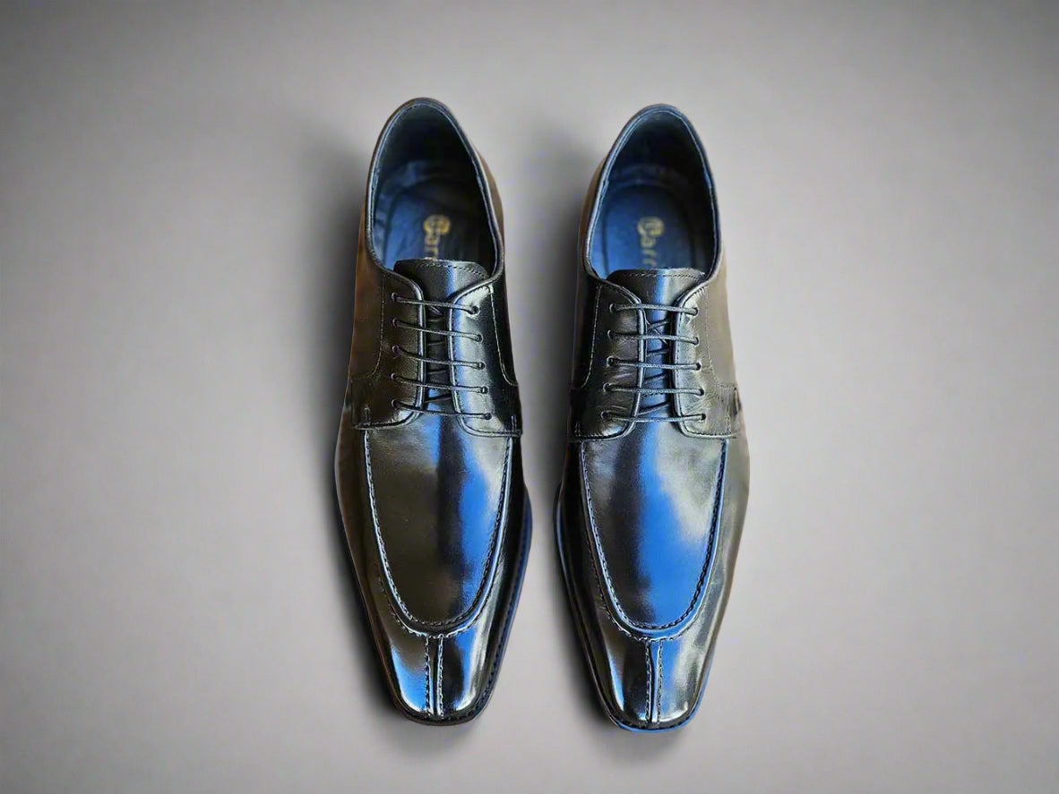 Carrucci Split Toe Oxford in Leather Sole
