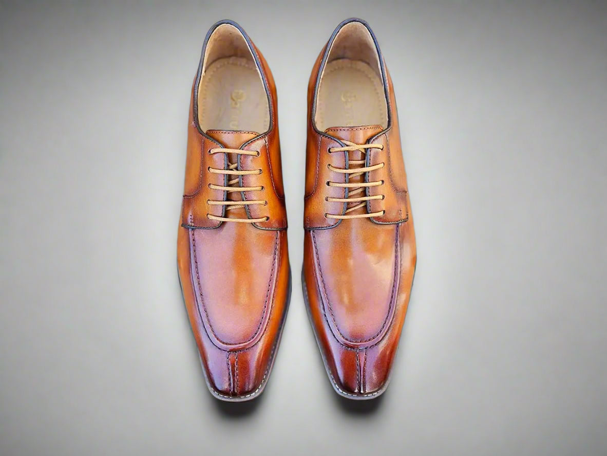 Carrucci Split Toe Oxford in Leather Sole