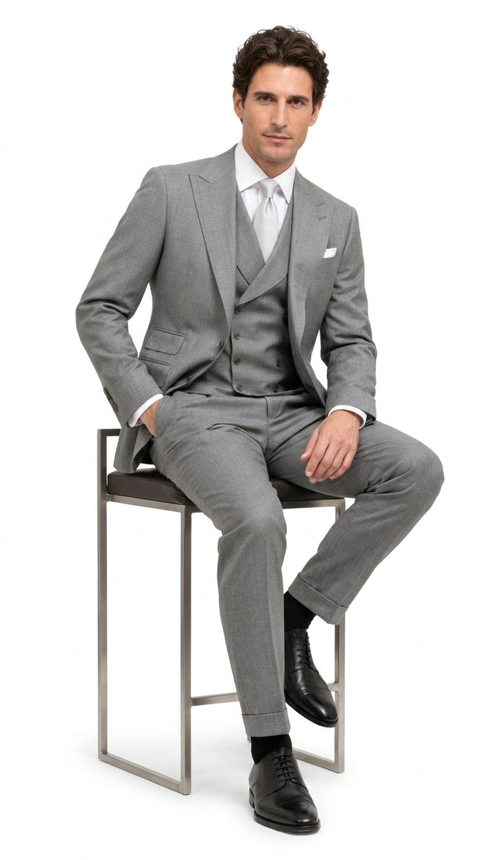 Men’s Light Grey Classic Fit Suit with Double Breasted Vest and Pleated Pants, Formal Dress Suit