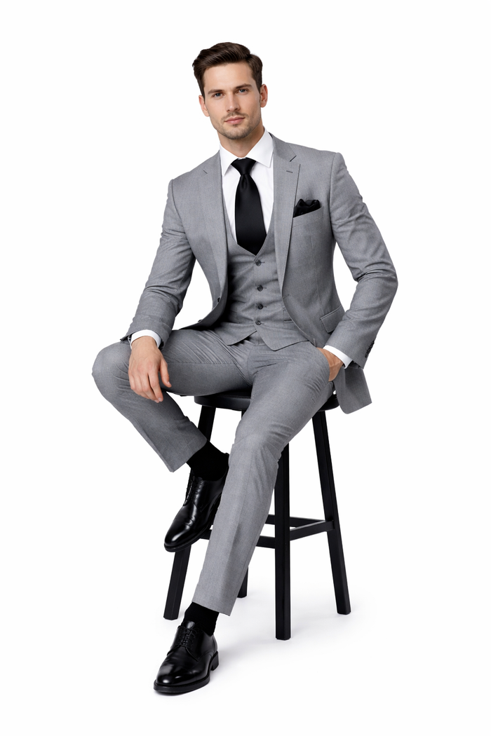 Silverstone Light Grey 3-Piece Modern Executive Suit by Rossiman