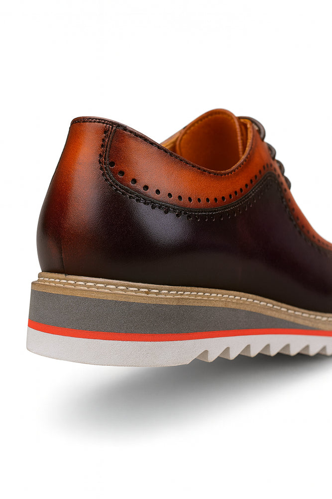 Carrucci Stylish Two-Tone Brogue Oxford