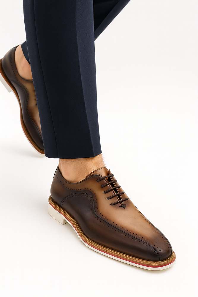 Stylish Two-Tone Brogue Oxford