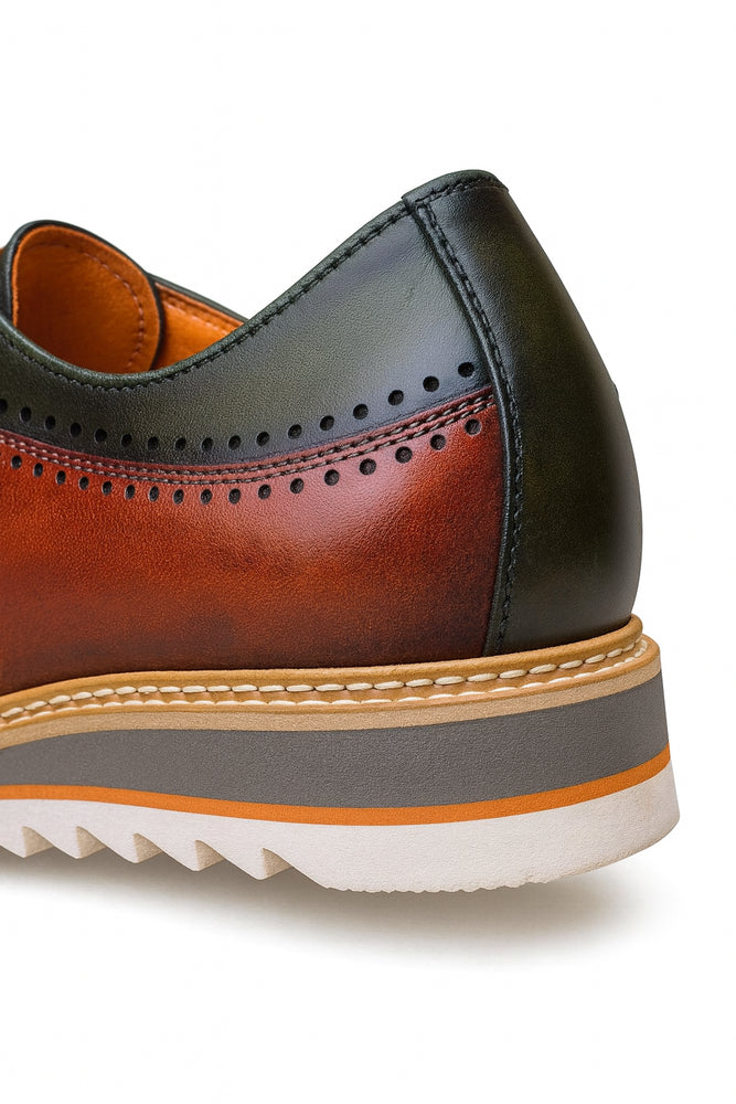 Carrucci Stylish Two-Tone Brogue Oxford