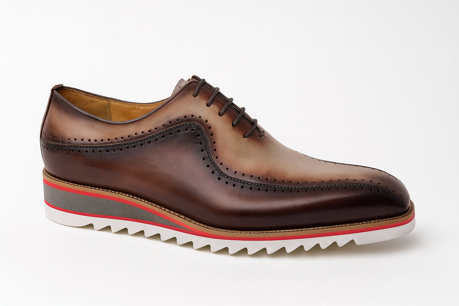 Carrucci Stylish Two-Tone Brogue Oxford