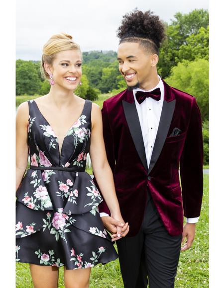 Men's One Chest Pocket Peak Lapel Burgundy Tuxedo